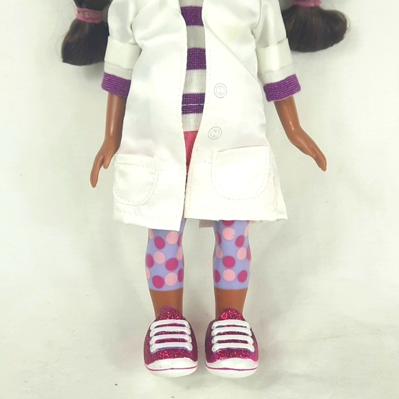 Doc Mcstuffins Doll Talking Singing Interactive - Picture 3 of 9